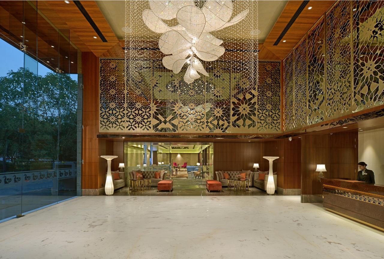 Hotel Radisson Gwalior Exterior foto